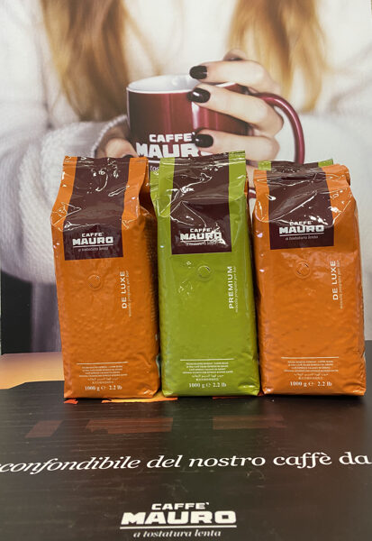 3 X PREMIUM + 3 X DE LUXE COFFEE BEANS  = 6 X 1000GR